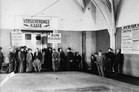 Wartehalle einer Fürsorgestelle in Zürich 1936.